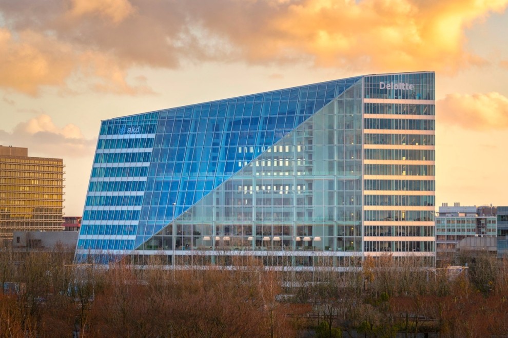 Green Building Practices: Enhancing Energy Efficiency in Commercial Real Estate